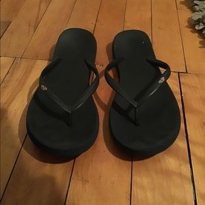 Hollister navy flops